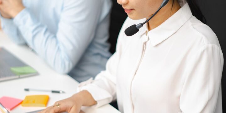 Cloud Based Phone Service: How AI Is Transforming Business Communication